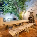 Heritage In Center With Pool Vodice