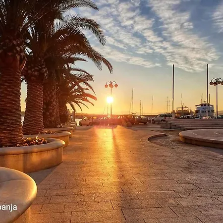 Heritage In Center With Pool Apartamento Vodice