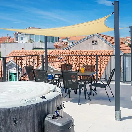 Apartamento Heritage In Center With Pool