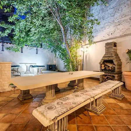 Heritage In Center With Pool Vodice