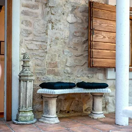 Heritage In Center With Pool