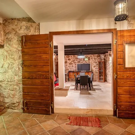 Heritage In Center With Pool * Vodice