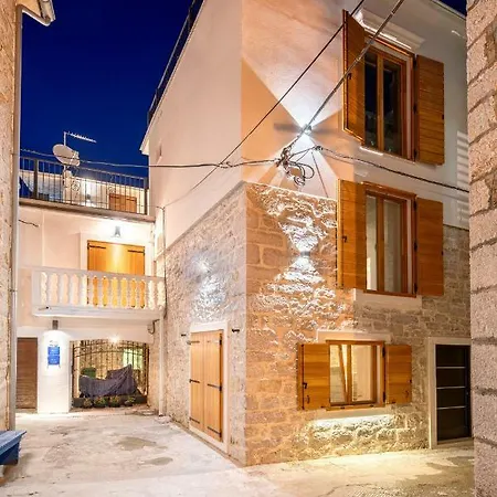 Heritage In Center With Pool * Vodice