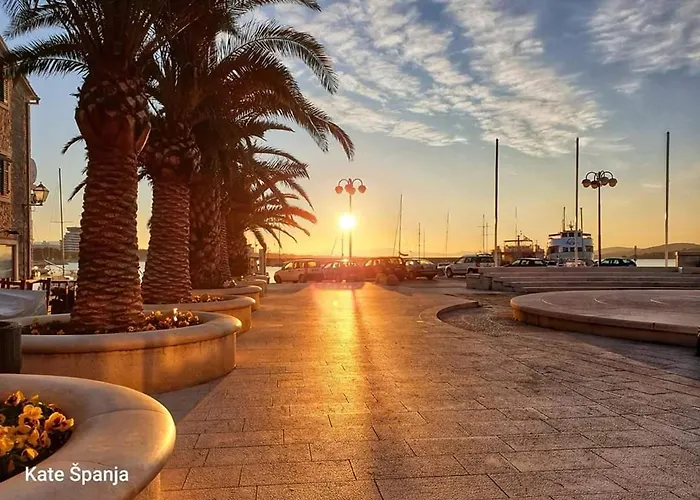 Heritage In Center With Pool Lejlighed Vodice