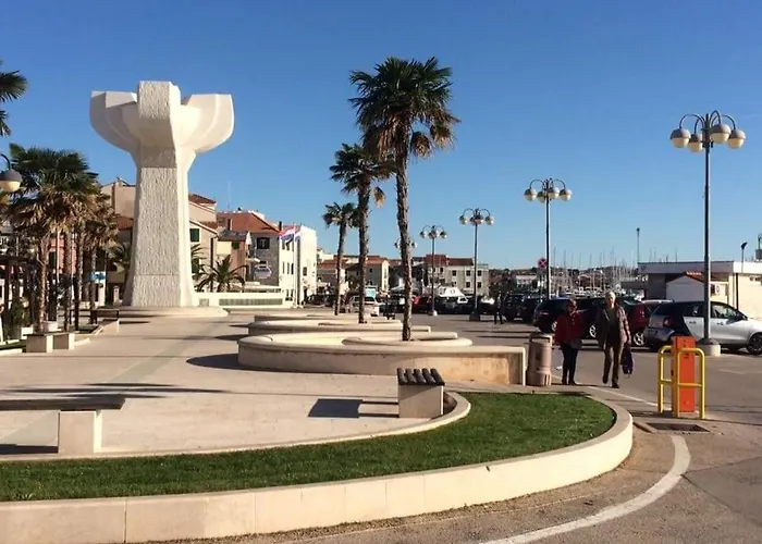 Heritage In Center With Pool *