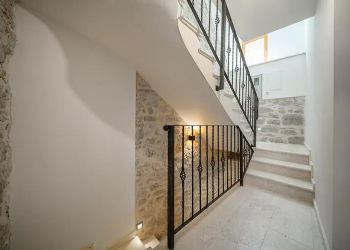 Heritage In Center With Pool Lejlighed Vodice