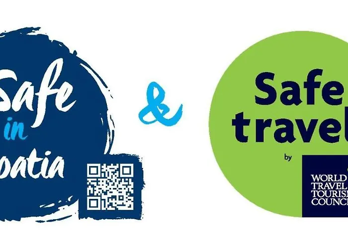 Heritage In Center With Pool