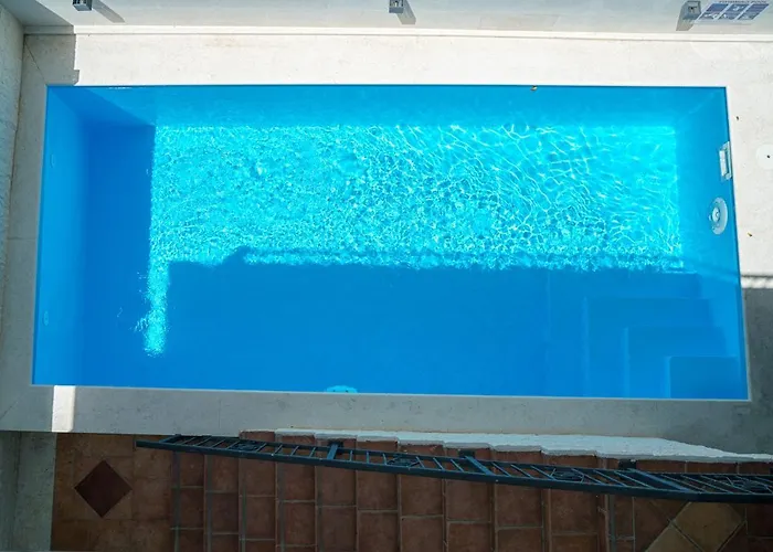 Heritage In Center With Pool Vodice