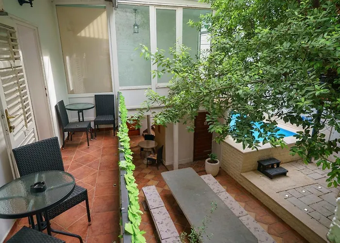 Heritage In Center With Pool Lejlighed