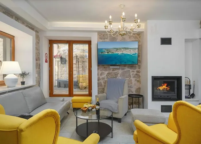 Heritage In Center With Pool Lejlighed