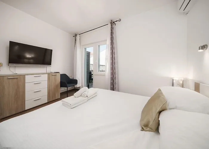 Heritage In Center With Pool Lejlighed