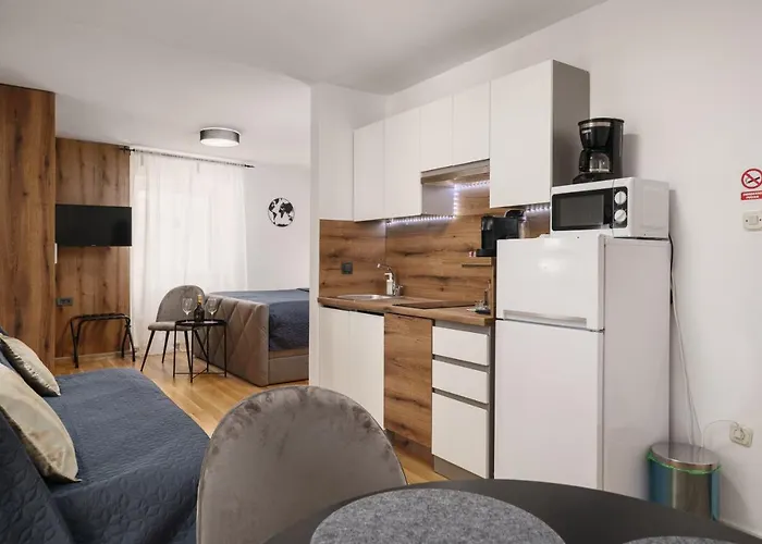 Heritage In Center With Pool Lejlighed Vodice